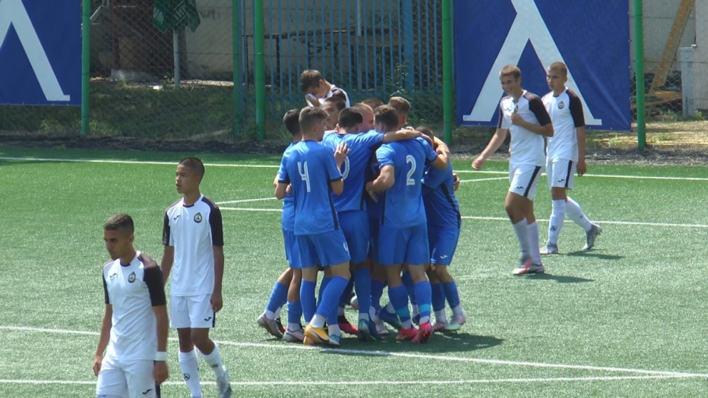 „Левски“ спечели първия ½ финал при 16-годишните за „Купа БФС“